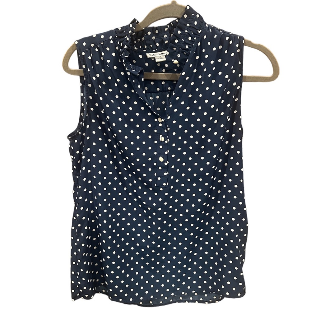 Sleeveless blouse size XS